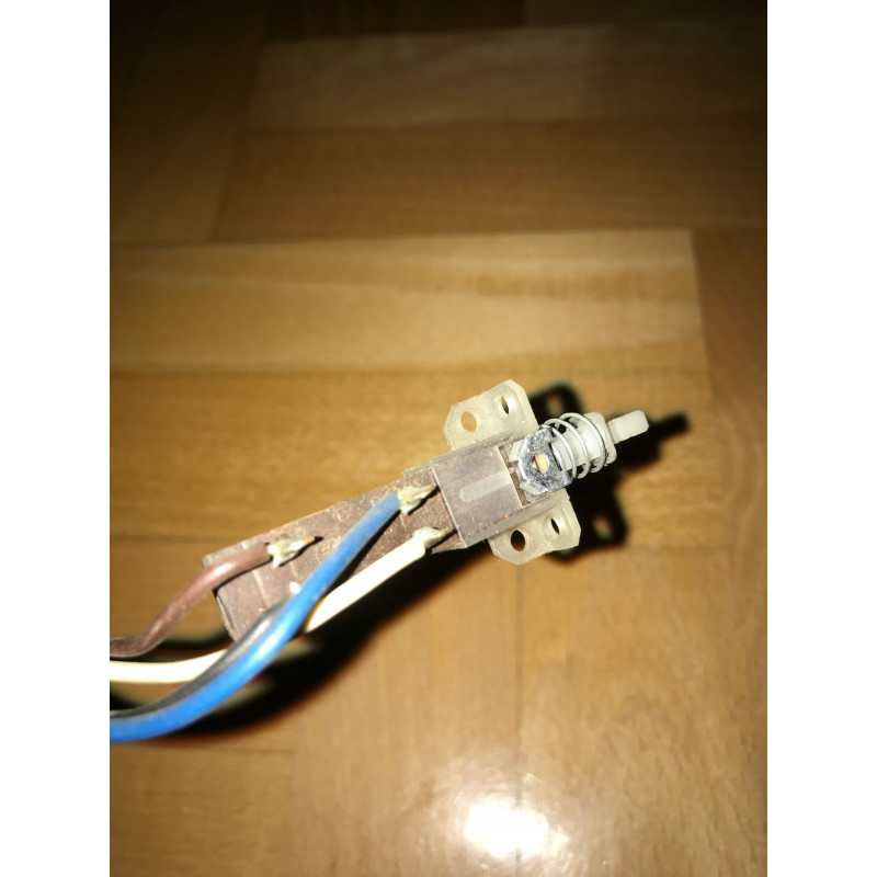 Isostat sieciowy z przewodami 3szt.